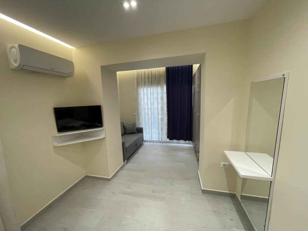 Little Cozy Apartment 4 Sarandë Exteriör bild